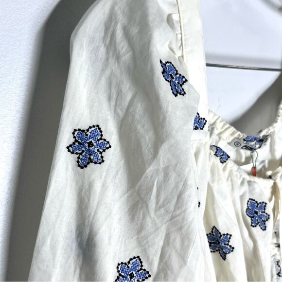 NEW Ciao Lucia Bellissa Top Embroidered Sz S - Picture 4 of 8